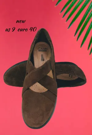 Clark collection comfy slip-on shoes - comfy - size 9 (b)