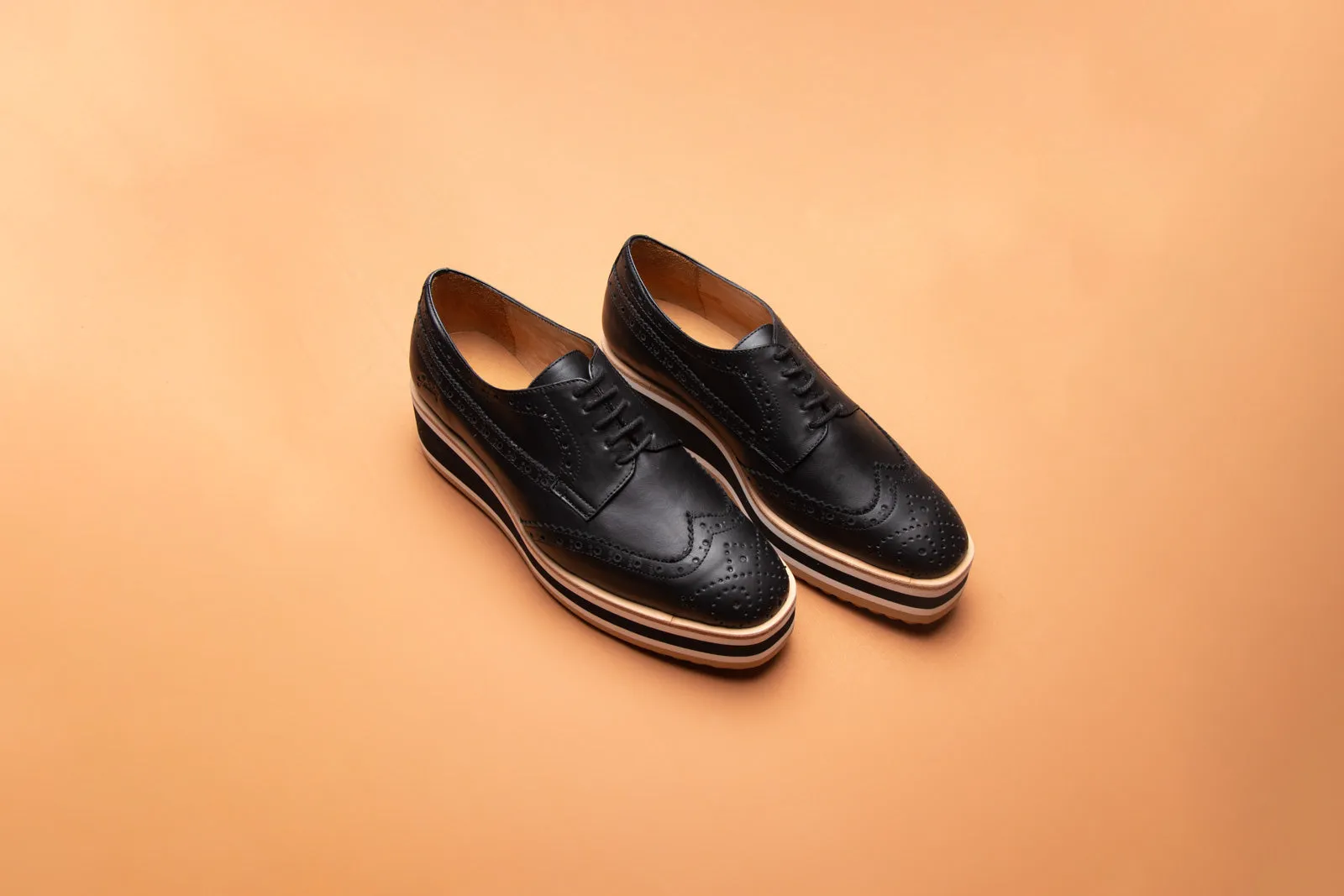 Lace-Up Milan Black