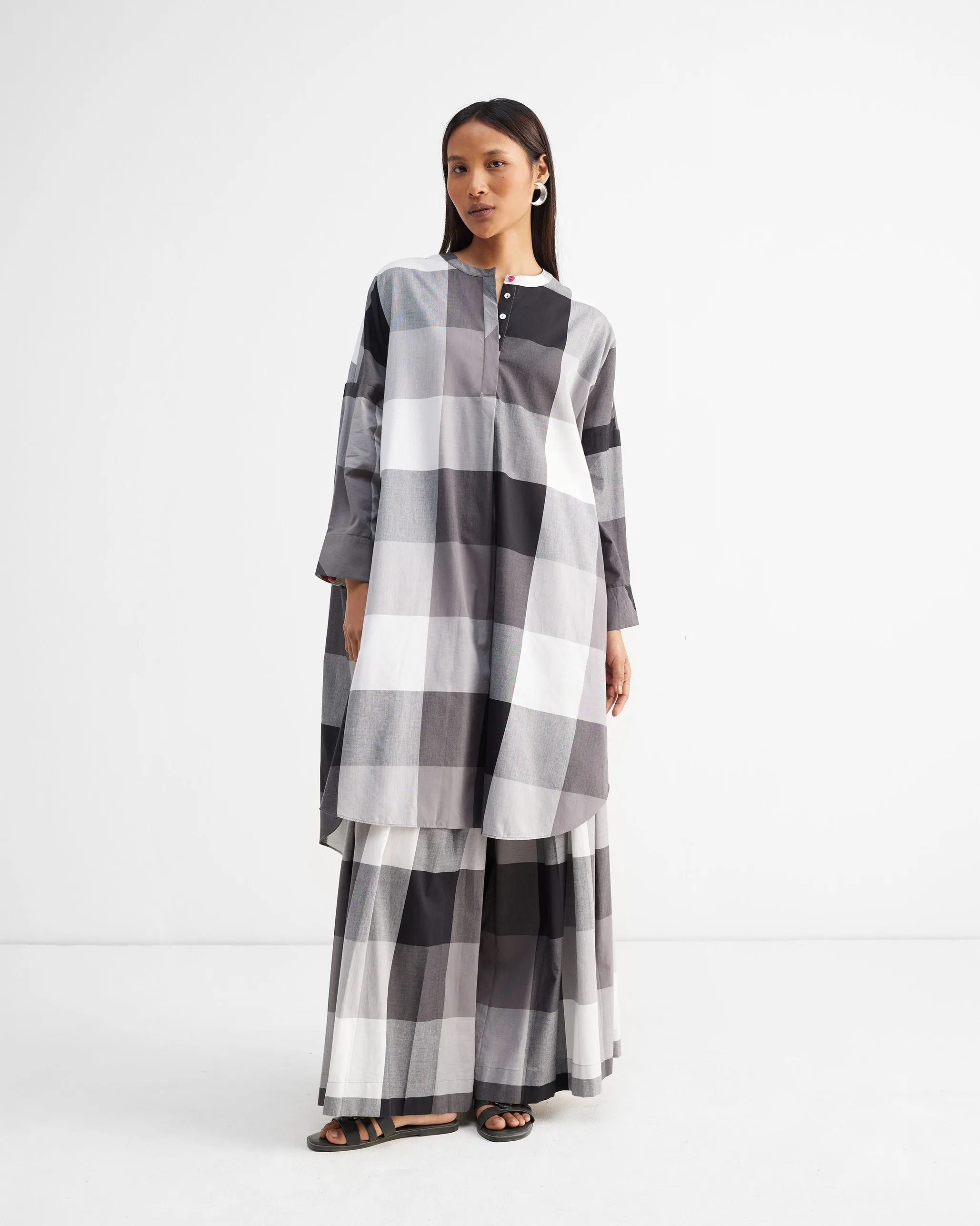 Lazy Sunday Tunic - Black & White Checks