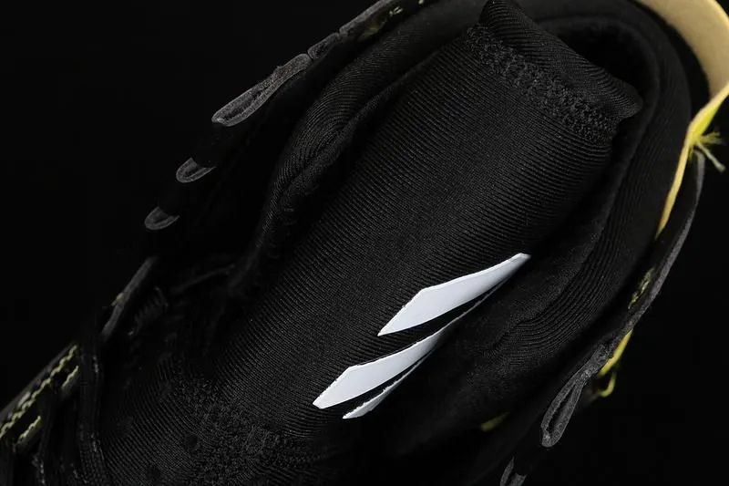 NikeMen's Air Max 720 Saturn - Black/Dynamic Yellow