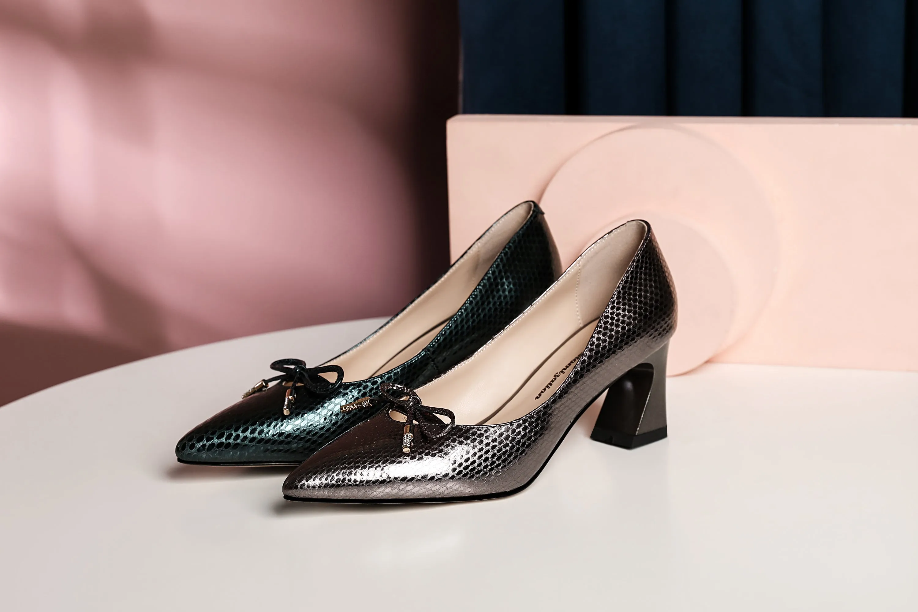 TinaCus Handmade Women's Embossed Genuine Leather Cute Bowtie Mid Spool Heel Pointed Toe Elegant Pumps