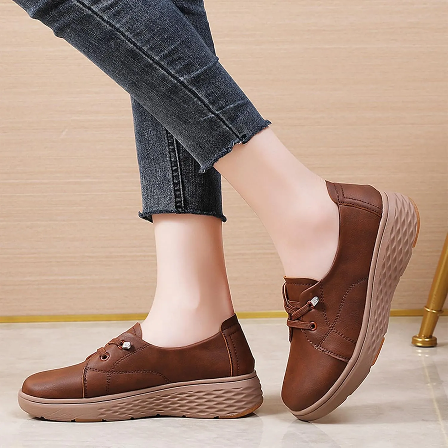 Women's Leather Platform Casual Walking Shoes Comfortable Round Toe Slip On Lightweight Non Slip Sneakers for Walking Workout Driving Loafers
